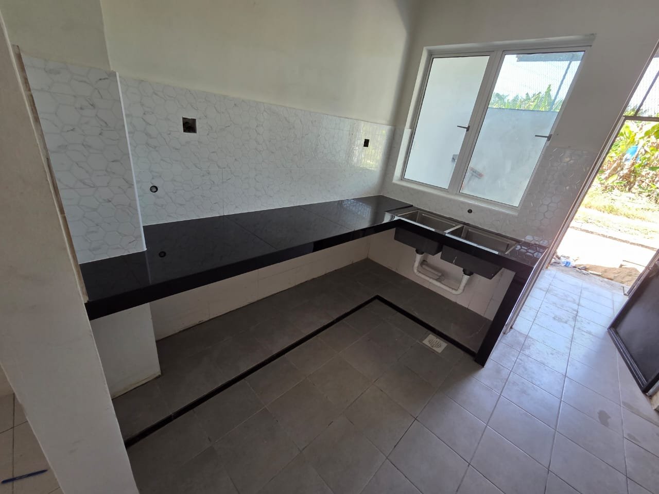 Kabinet dapur custom siap dipasang