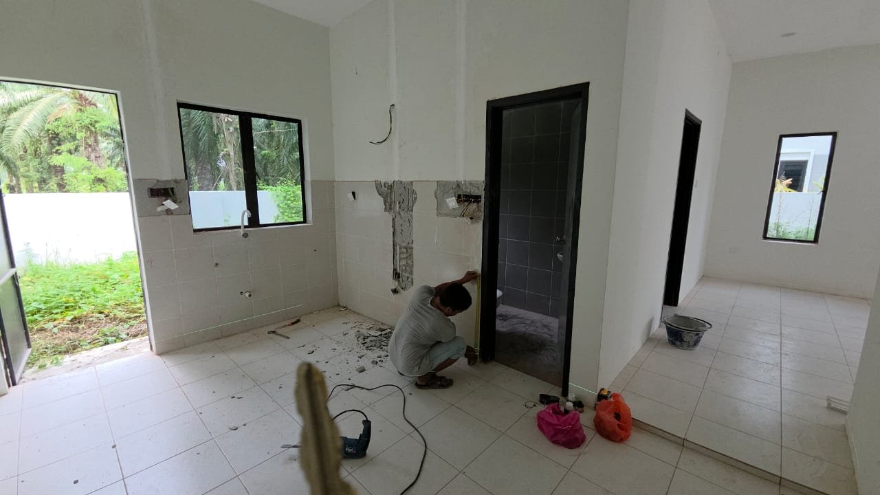 Ruang dapur semasa kerja renovasi